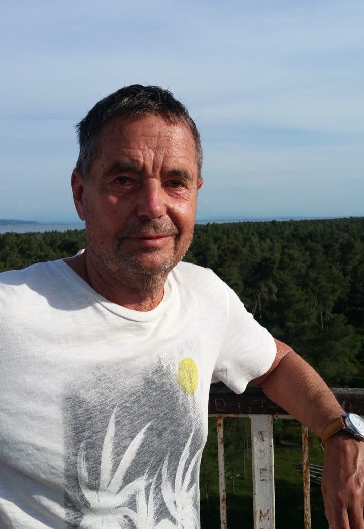 Portrait Bernhard Roos